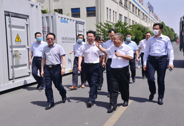 市人大常委会委员张弢带队到华体会（中国）公司专题调研